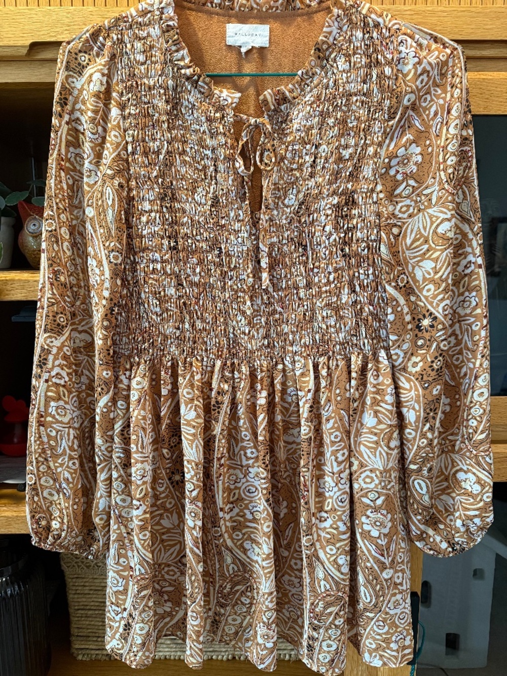 Woman Small Melloday Cream/Brown Paisley Blouse